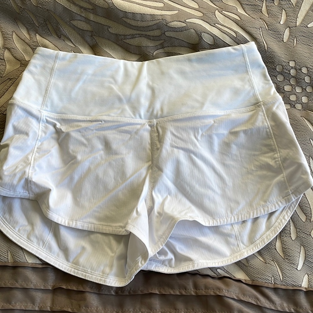 White lululemon shorts